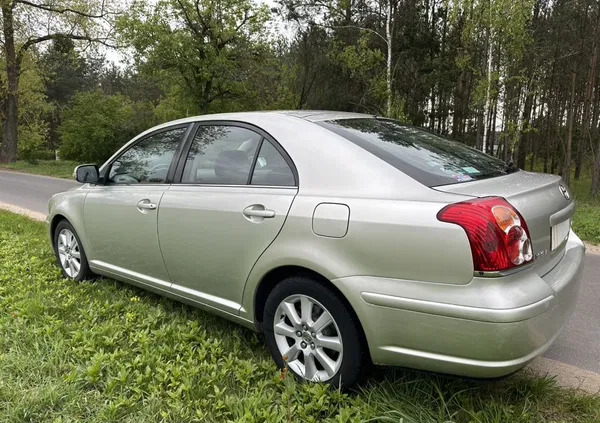 samochody osobowe Toyota Avensis cena 19500 przebieg: 83282, rok produkcji 2007 z Mirsk